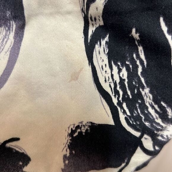 CAbi Rosie Floral Pleated Skirt Women Side Pockets Ivory and Purple - Picture 6 of 11